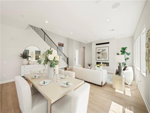 220  Edna Pkwy  , Lake Forest, CA