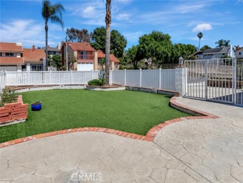 25452  Esrose   Court, Lake Forest, CA