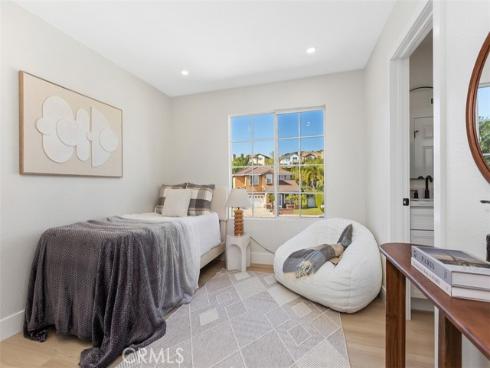 5 Chatri Circle, Lake Forest, CA