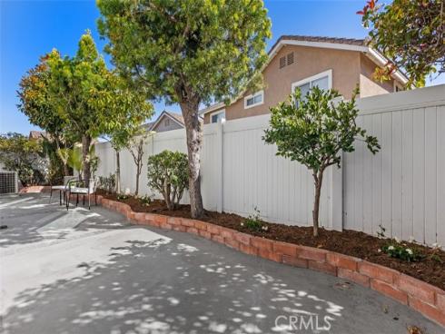5 Chatri Circle, Lake Forest, CA