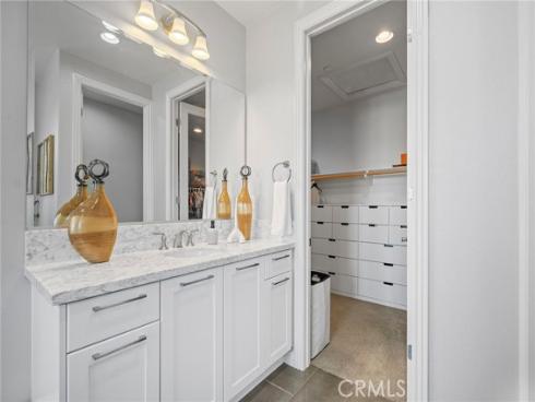 18 Goldenrod , Lake Forest, CA