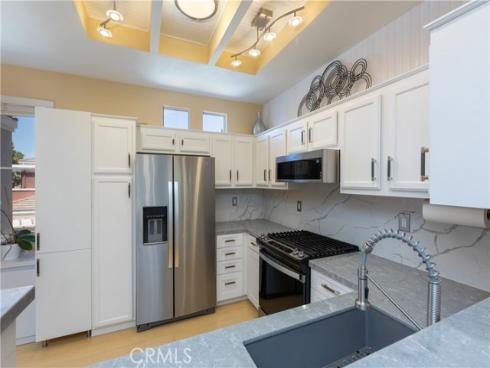 112 Santa Barbara Court, Lake Forest, CA