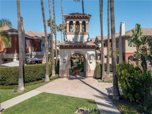 112 Santa Barbara Court, Lake Forest, CA