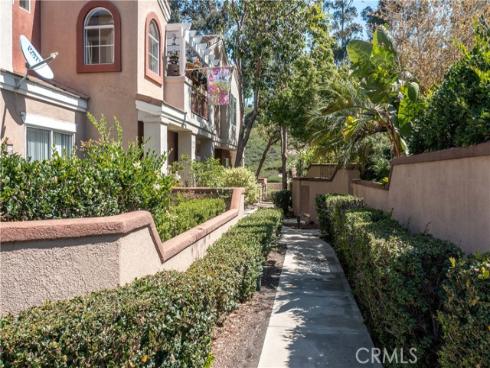 112 Santa Barbara Court, Lake Forest, CA