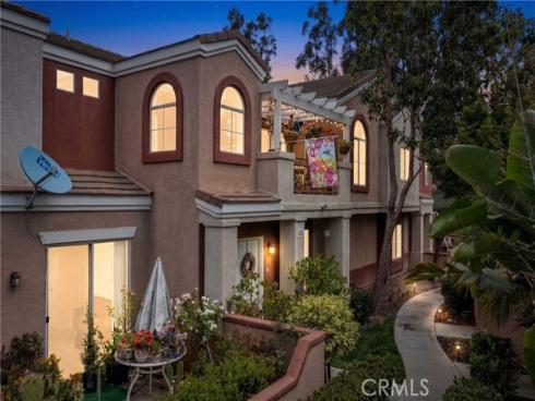 112 Santa Barbara Court, Lake Forest, CA