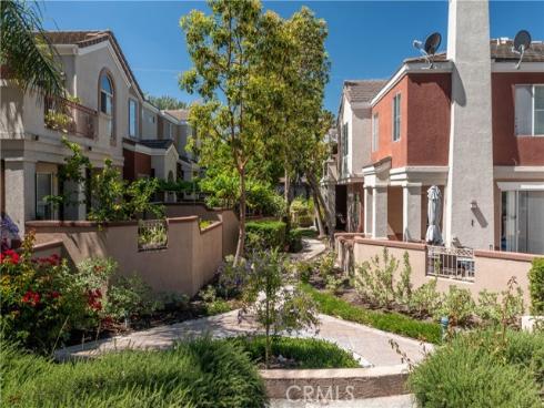 112 Santa Barbara Court, Lake Forest, CA