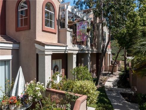 112 Santa Barbara Court, Lake Forest, CA