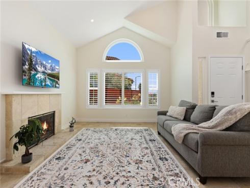 26066 Miralinda , Lake Forest, CA