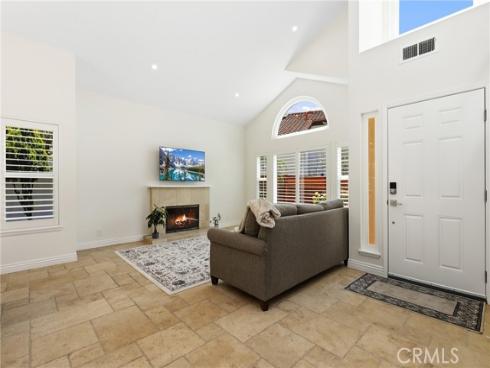 26066 Miralinda , Lake Forest, CA