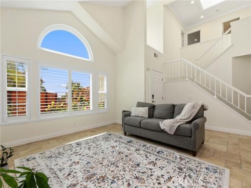 26066 Miralinda , Lake Forest, CA