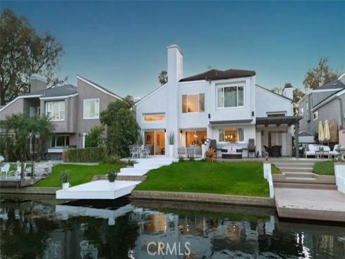 22526 Lake Forest Lane