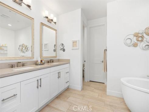 1835 Aliso Canyon , Lake Forest, CA