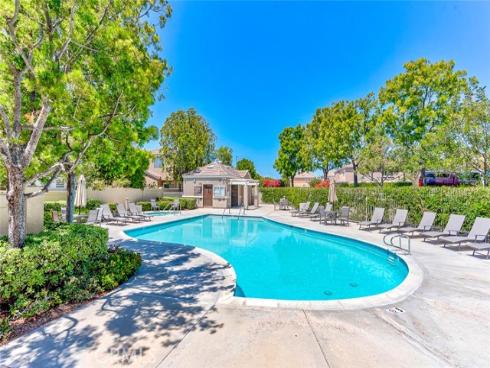 9  Rue Brittany  , Lake Forest, CA