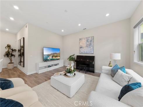 640 Athos , Lake Forest, CA