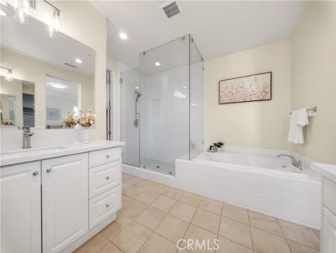 22 Lark , Lake Forest, CA
