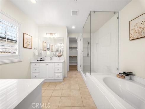 22 Lark , Lake Forest, CA