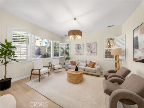 22 Lark , Lake Forest, CA