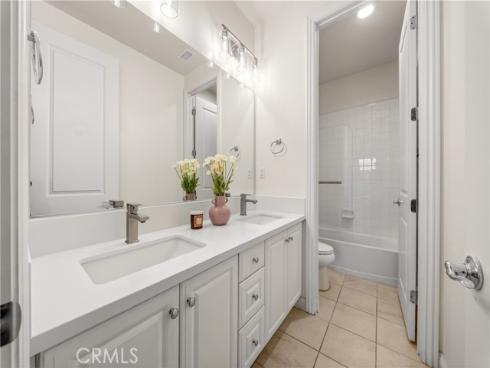 22 Lark , Lake Forest, CA