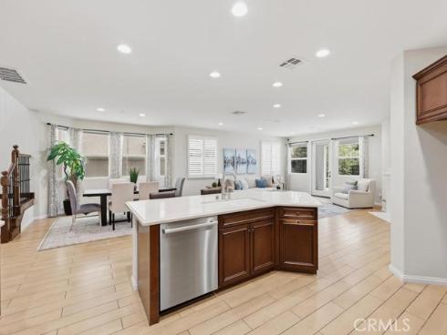 8 Willow Way , Lake Forest, CA