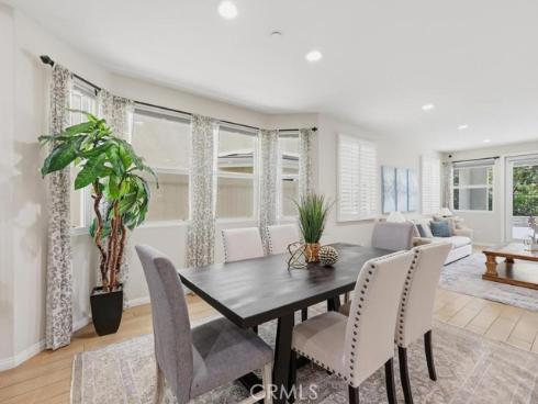 8 Willow Way , Lake Forest, CA