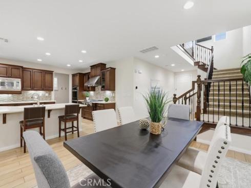 8 Willow Way , Lake Forest, CA