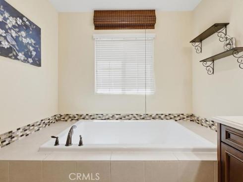 8 Willow Way , Lake Forest, CA