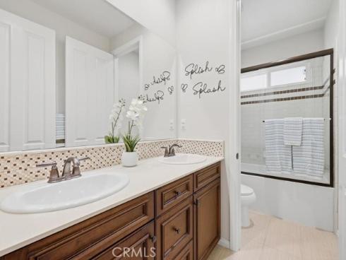 8 Willow Way , Lake Forest, CA