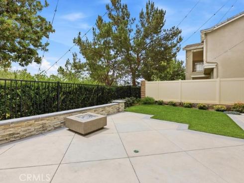8 Willow Way , Lake Forest, CA
