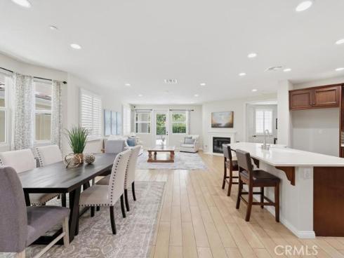 8 Willow Way , Lake Forest, CA