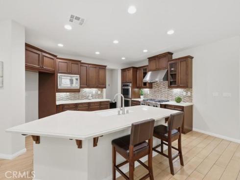 8 Willow Way , Lake Forest, CA