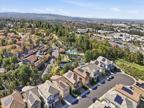 11 Silver Spruce Court, Lake Forest, CA
