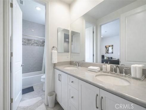 328 Pinnacle Drive, Lake Forest, CA