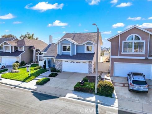 21095 Skylark Drive, Lake Forest, CA