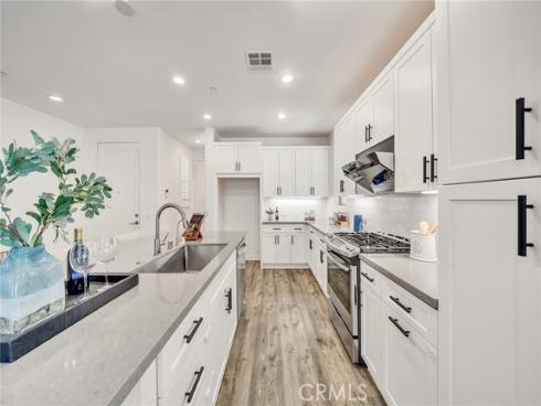 182  Finch  , Lake Forest, CA