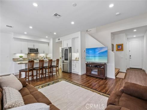248 Finch , Lake Forest, CA