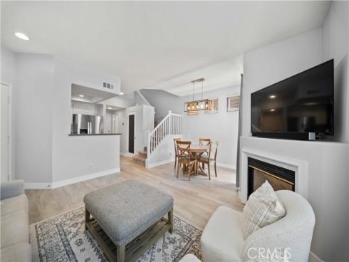 8 Rue Du Parc , Lake Forest, CA