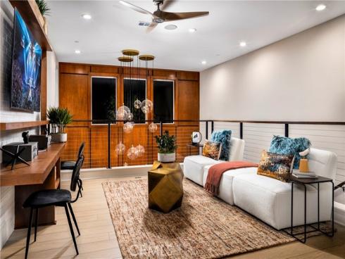 120 Lassen Street, Lake Forest, CA