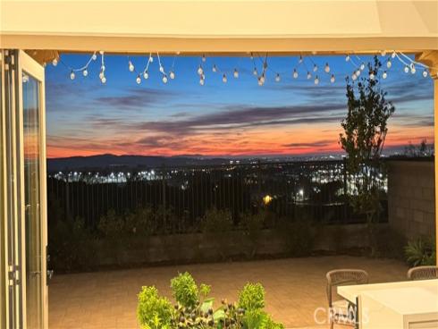 1186 Viejo Hills Dr , Lake Forest, CA