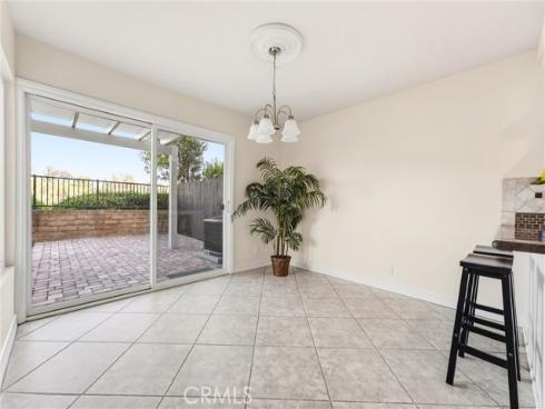 22062 Summit Hill 19 Drive, Lake Forest, CA