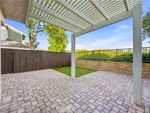 22062 Summit Hill 19 Drive, Lake Forest, CA