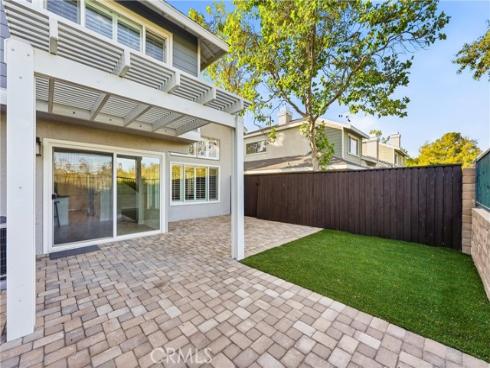 22062 Summit Hill 19 Drive, Lake Forest, CA
