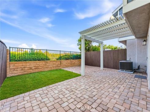 22062 Summit Hill 19 Drive, Lake Forest, CA
