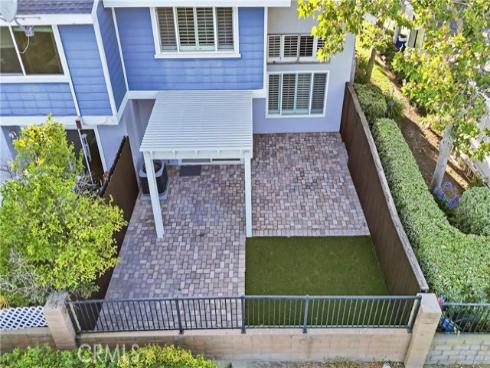 22062 Summit Hill 19 Drive, Lake Forest, CA