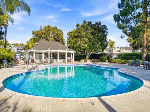 22062 Summit Hill 19 Drive, Lake Forest, CA