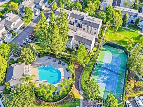 22062 Summit Hill 19 Drive, Lake Forest, CA