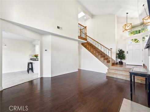 22062 Summit Hill 19 Drive, Lake Forest, CA