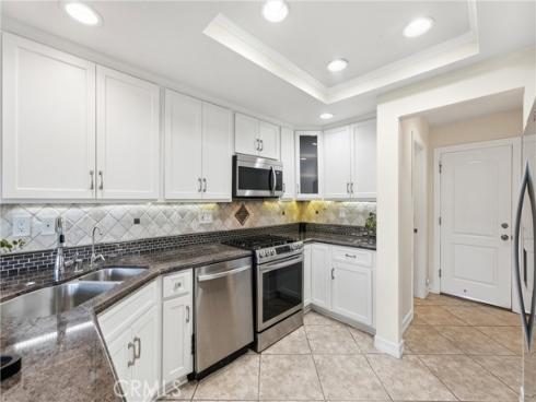 22062 Summit Hill 19 Drive, Lake Forest, CA