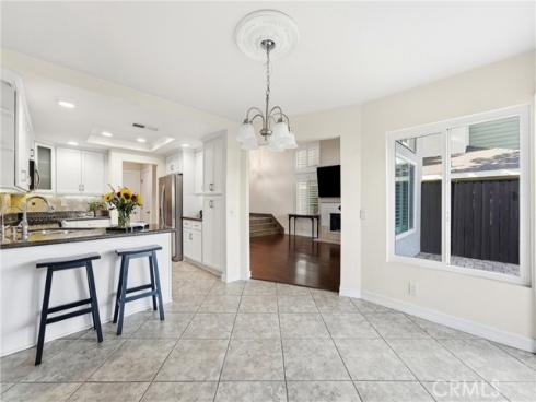 22062 Summit Hill 19 Drive, Lake Forest, CA