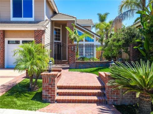 19312 Sleeping Oak Drive , Lake Forest, CA