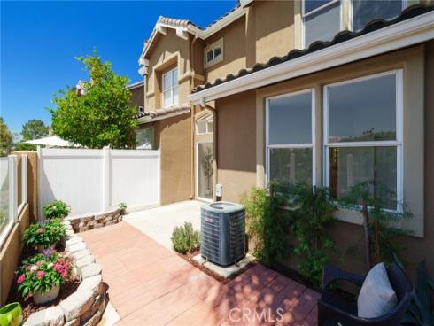 28496 Klondike Dr , Lake Forest, CA